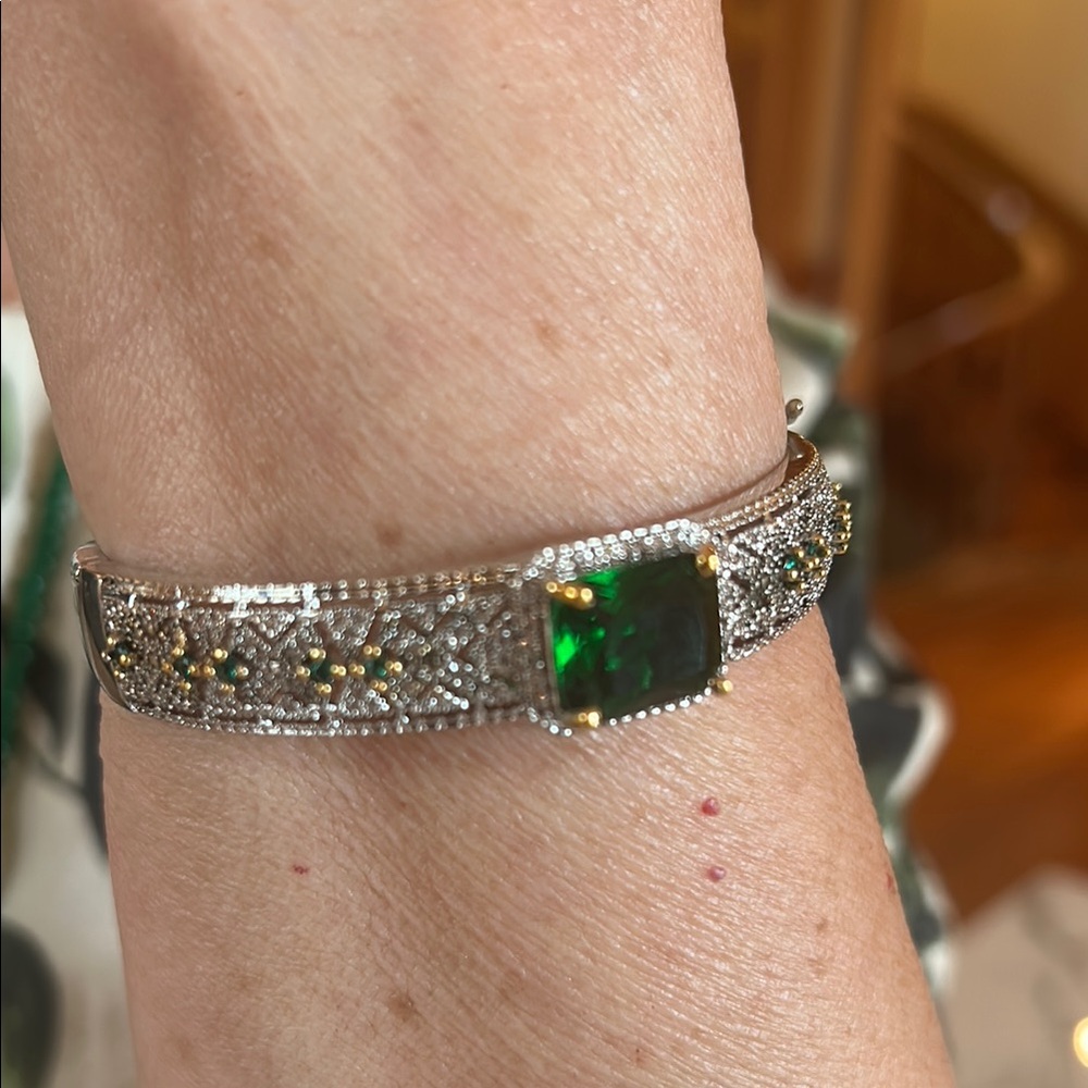 Elegant Silver and Green Bracelet